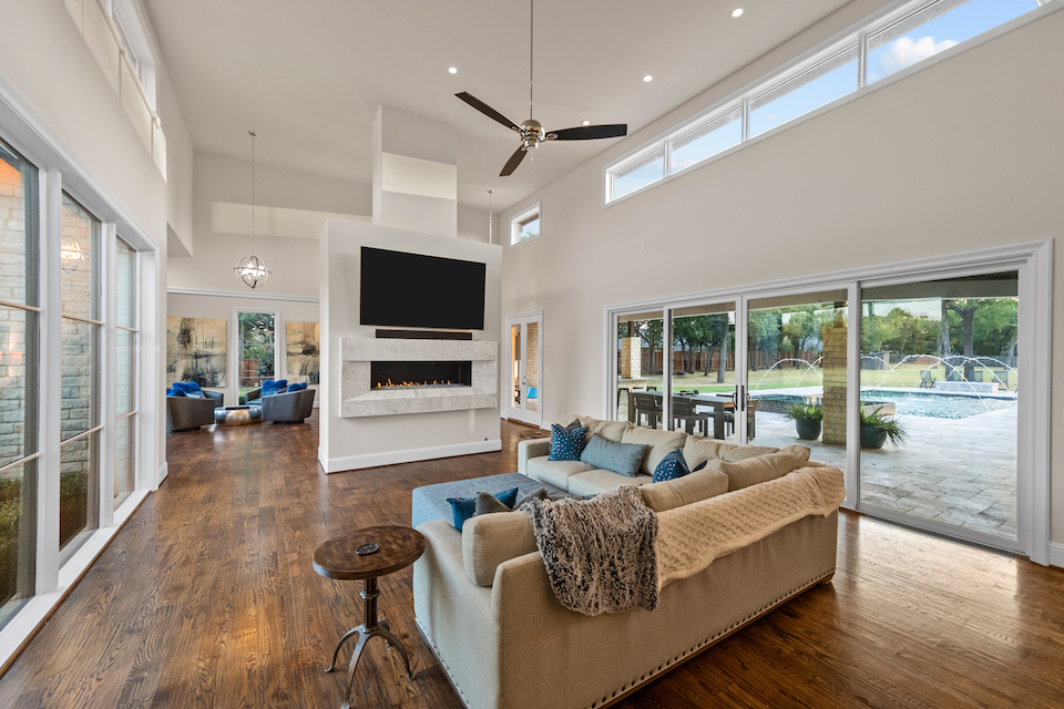 Living area at 6230 Pool Road in Colleyville, Texas