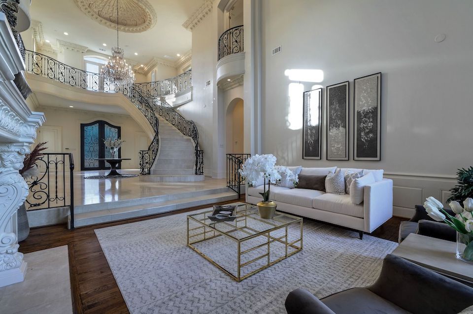 Home at 2000 Willow Bend Drive in Plano, Texas