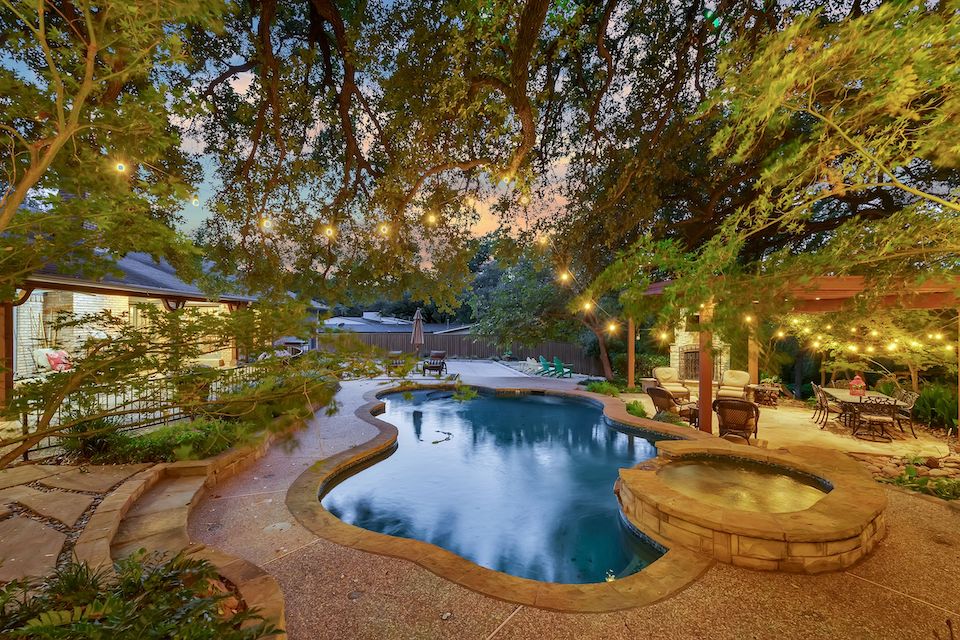 Backyard oasis at 6929 Elmridge Drive in Dallas, Texas